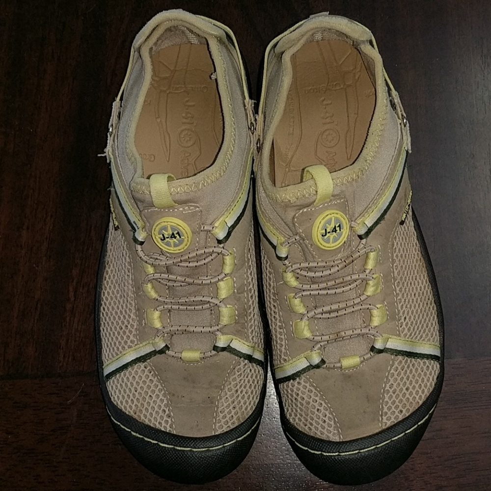 J-41 jeep brand shoe